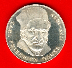 5 DM